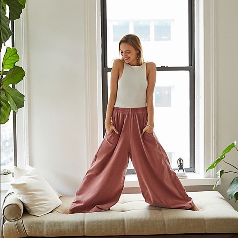 ISO FREE PEOPLE DREAM PANTS
